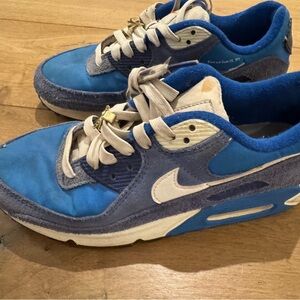 Nike Kids Blue and Cream Sneakers